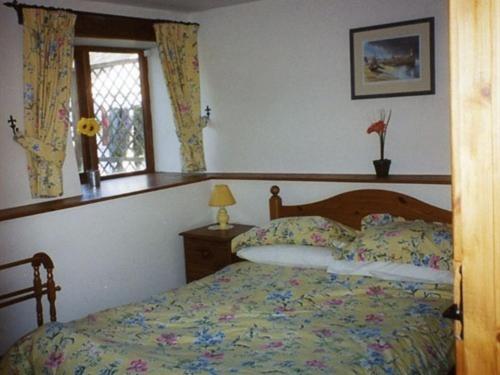 Cottage with Garden View image 4