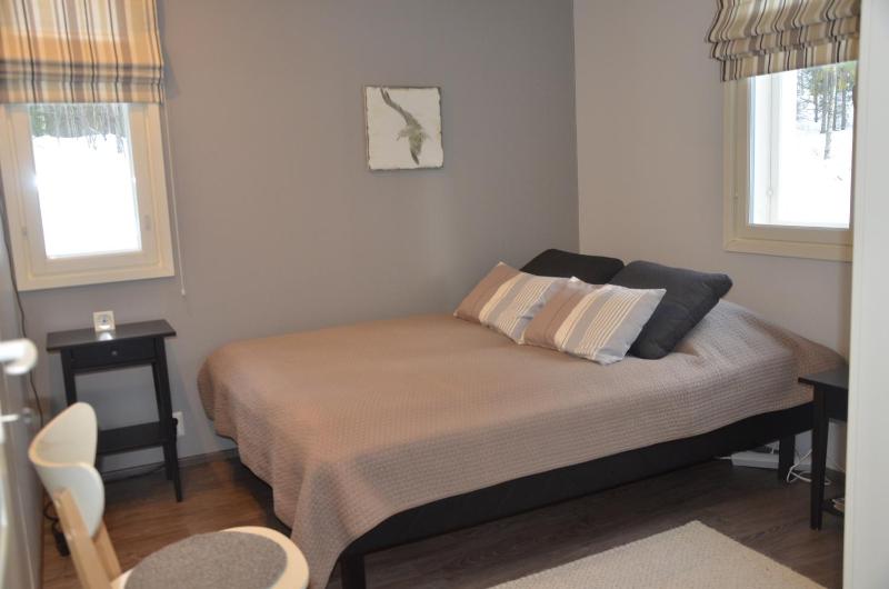 One-Bedroom Cottage with Sauna image 4