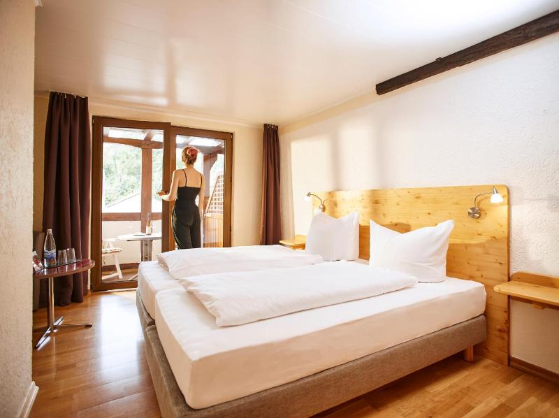 Double Room image 3
