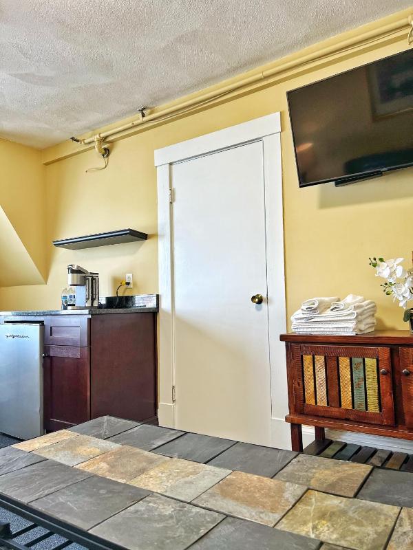 Queen Room with Sea View image 4
