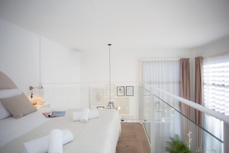 SingularStays Arena - image 6