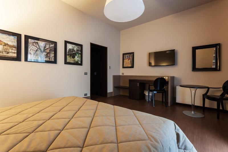 Superior Double or Twin Room image 3