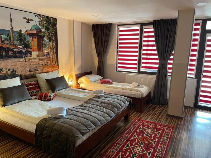 Superior Triple Room with Terrace and River View image 1