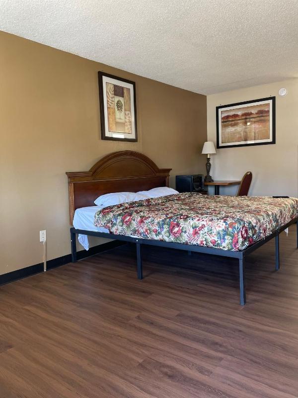 Deluxe Room image 1