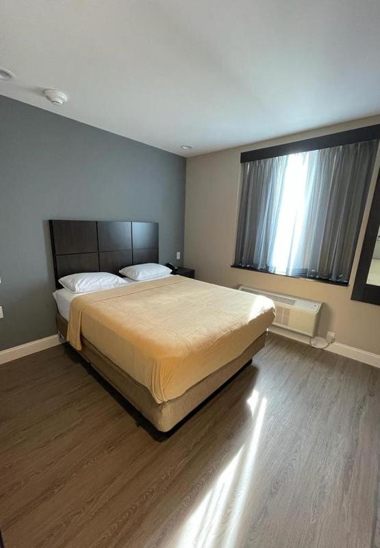 Standard Double Room image 1