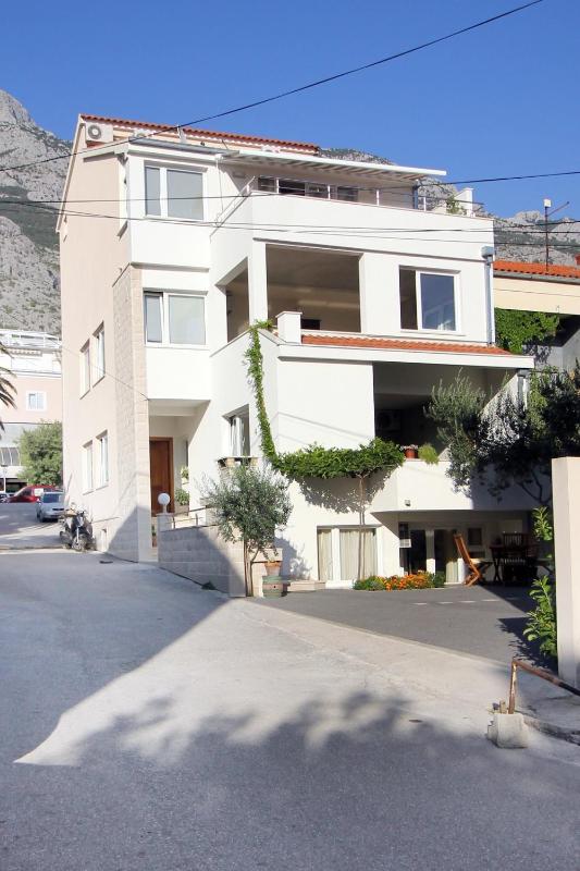 Apartments with parking space Makarska - 20700 - image 22