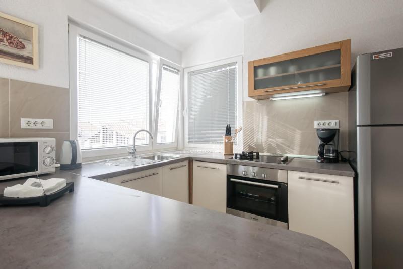 Apartments with parking space Makarska - 20700 - image 14