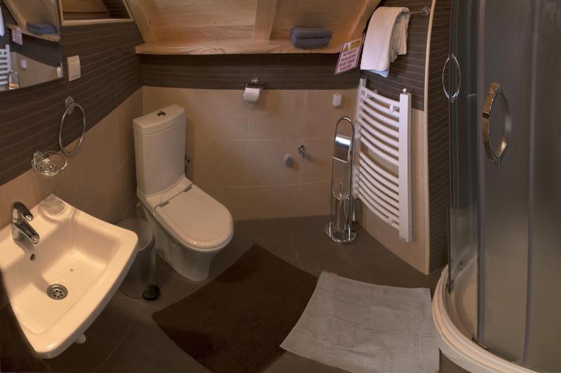 One-Bedroom Bungalow A3 image 2