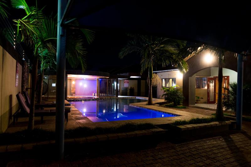 EMC Luxury Villa Pool Solar  Starlink Wifi - image 5