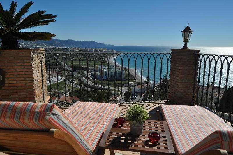 Welcome Inn Nerja guest house Luxury Bed & Breakfast - image 9