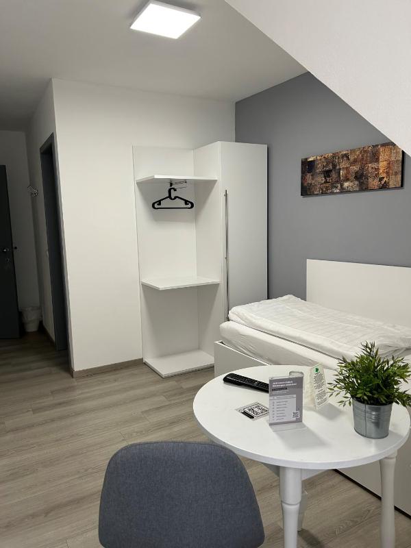 Single Room with Balcony image 2