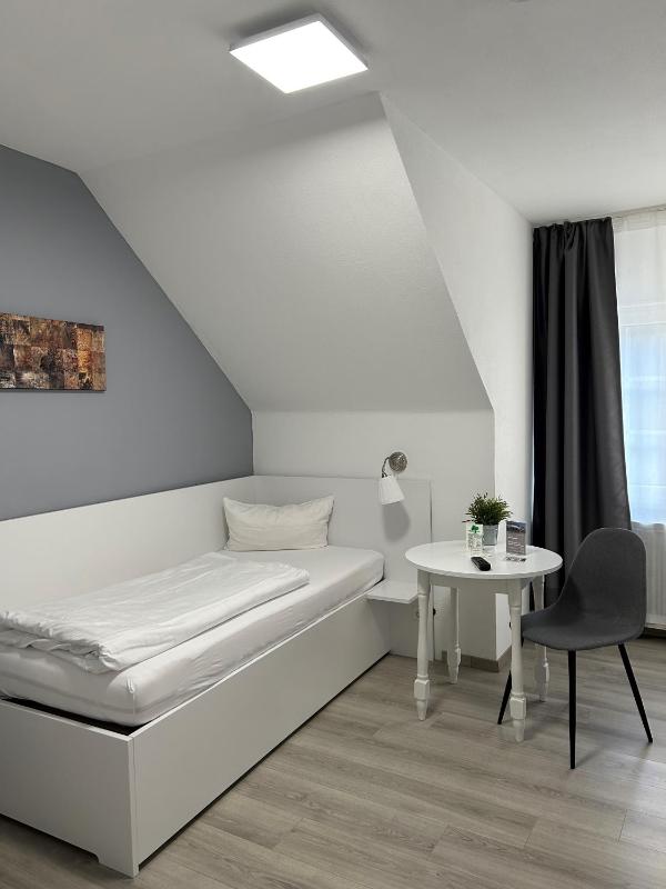 Single Room with Balcony image 3
