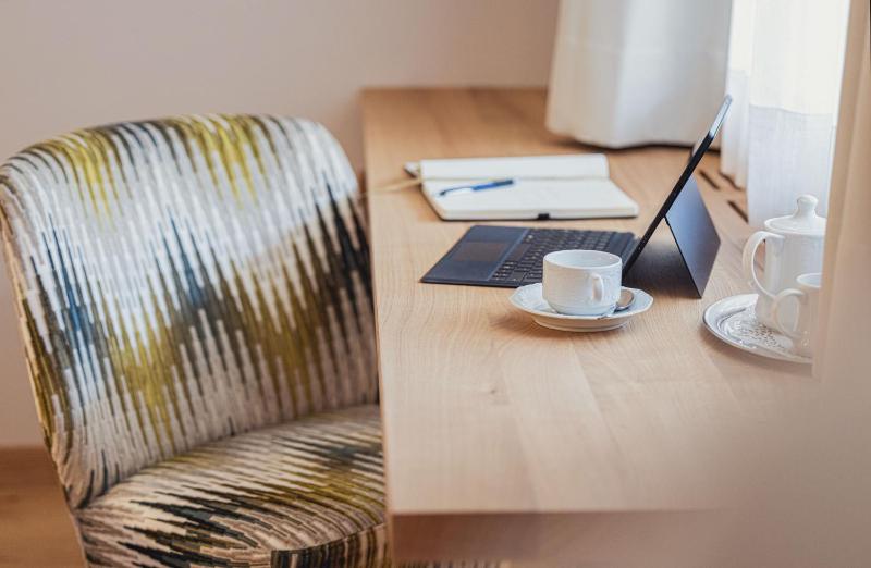 Double Room with Balcony image 3
