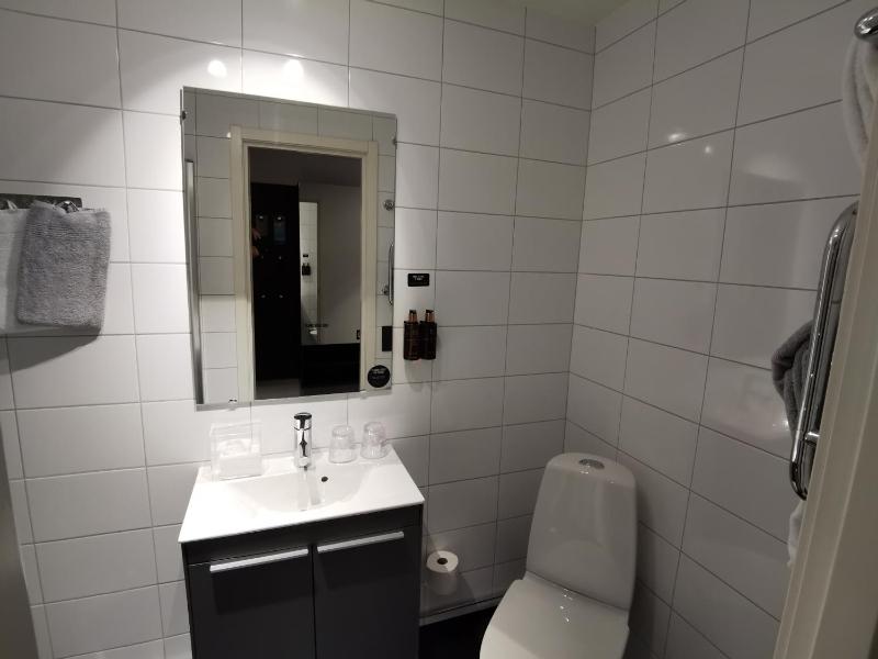 Compact Single Room  (No window) image 3