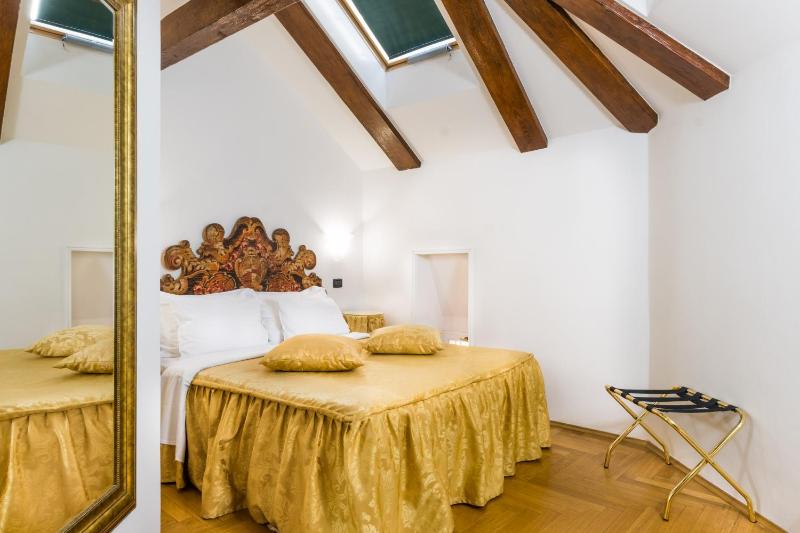 Duplex Suite (2 Adults) image 1