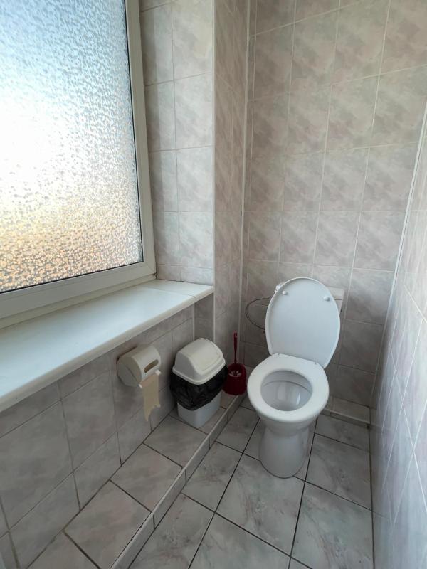 Economy Triple Room with Shared Bathroom image 3