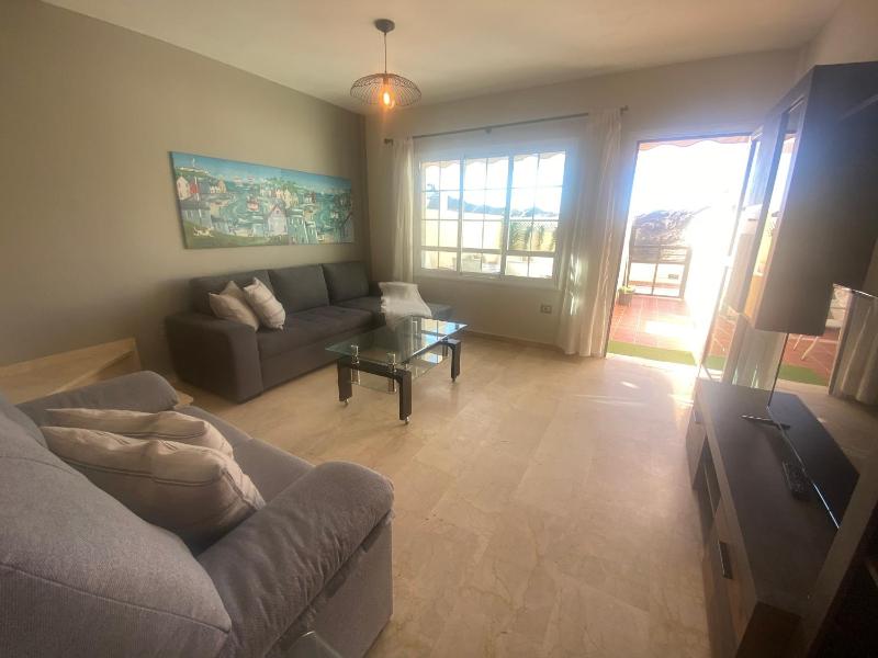Recently Renovated Family Duplex Overlooking the Pool - image 13