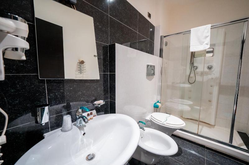 Triple Room image 2