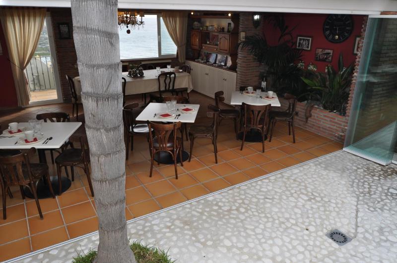 Welcome Inn Nerja guest house Luxury Bed & Breakfast - image 12