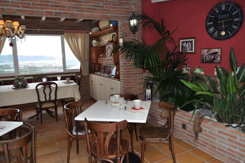 Welcome Inn Nerja guest house Luxury Bed & Breakfast - image 21