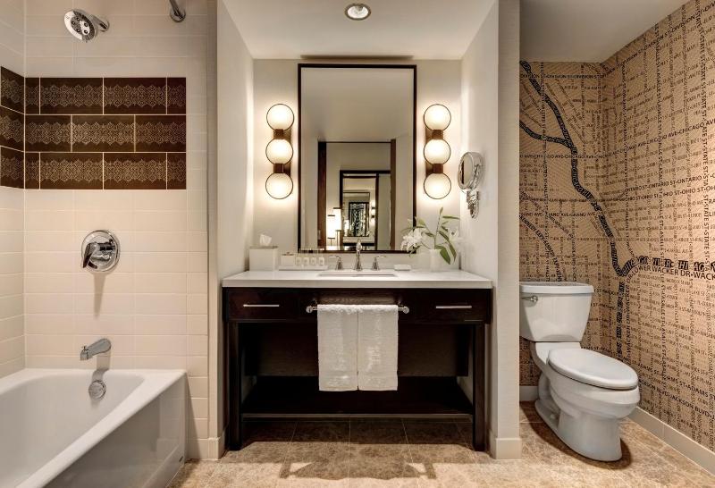 Superior King Room image 2