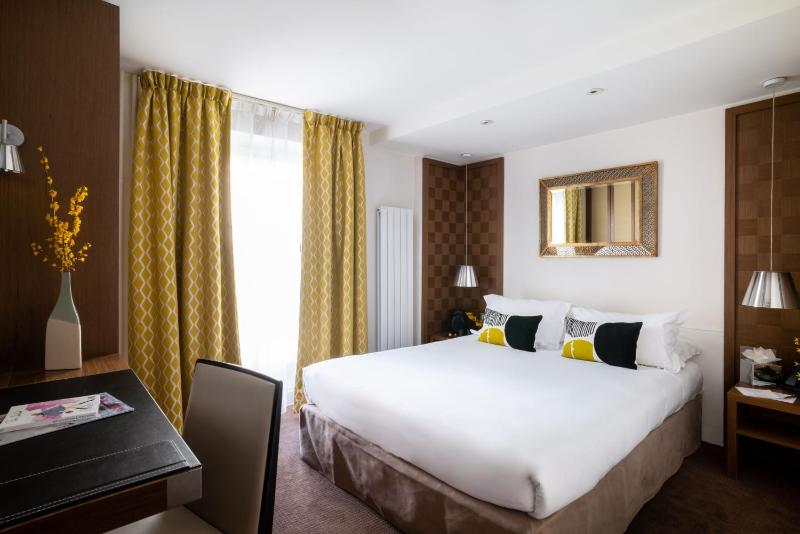 Double Room image 1