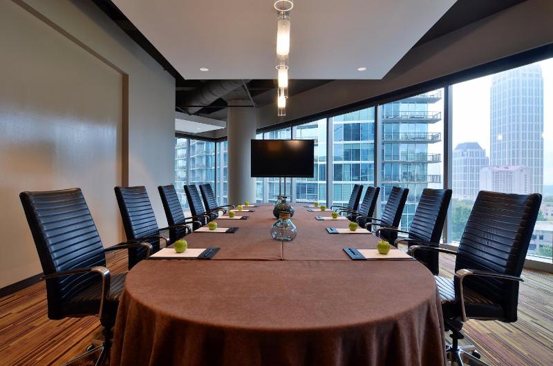 Loews Atlanta Hotel - image 11