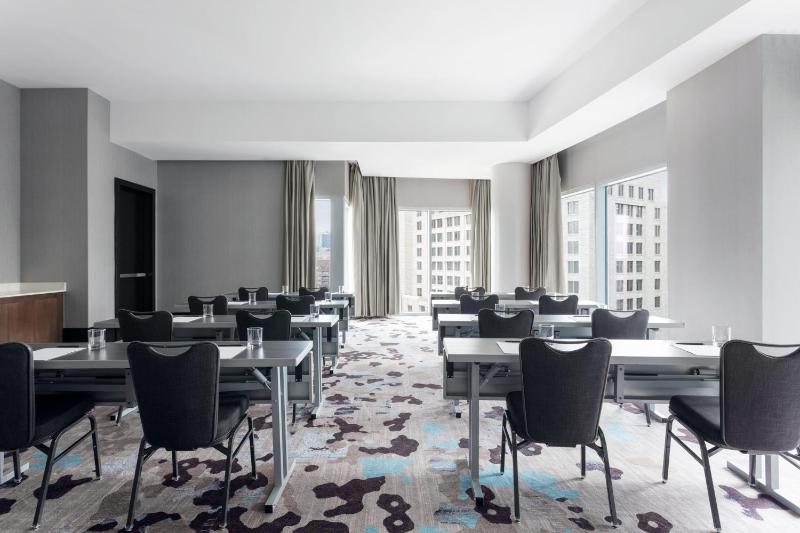 Loews Atlanta Hotel - image 9