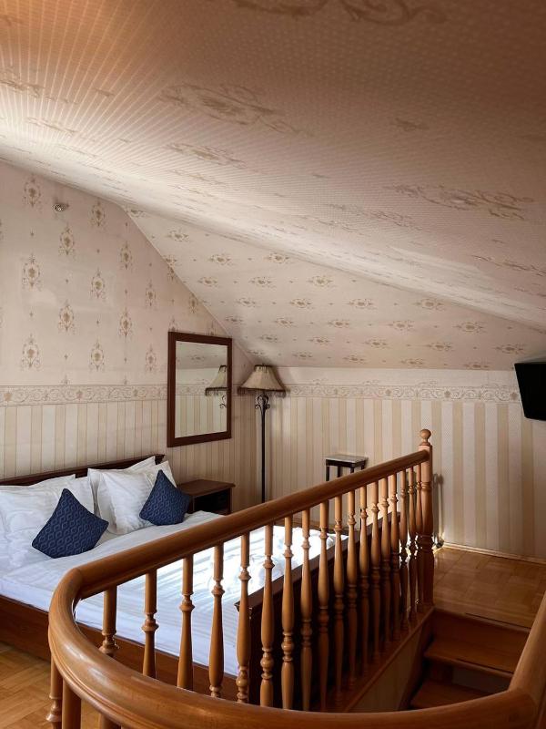 Deluxe Double Room image 3