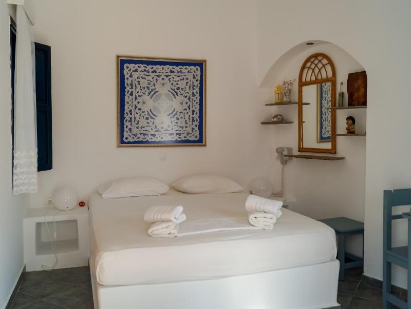 Double Room image 3