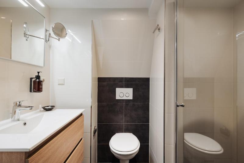 Adam Suites Hotel - image 3