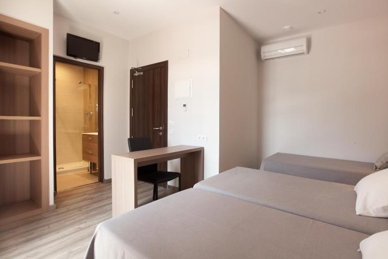 Triple Room image 3