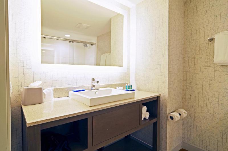 Standard Room image 2