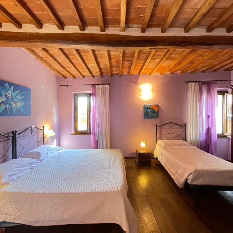 Classic Triple Room image 4