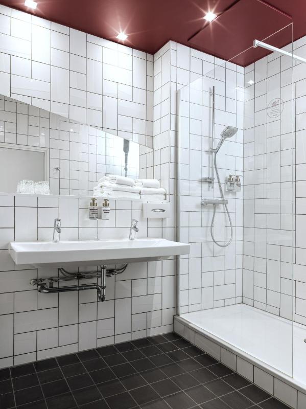 Deluxe Triple Room image 1
