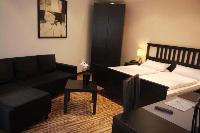 Double Room image 2