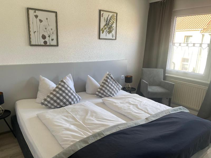 Double Room image 2