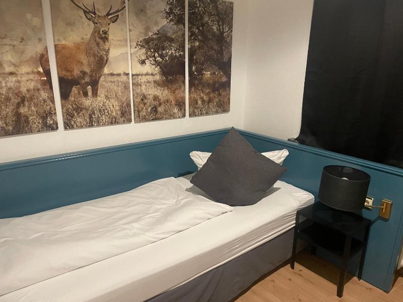 Single Room image 4