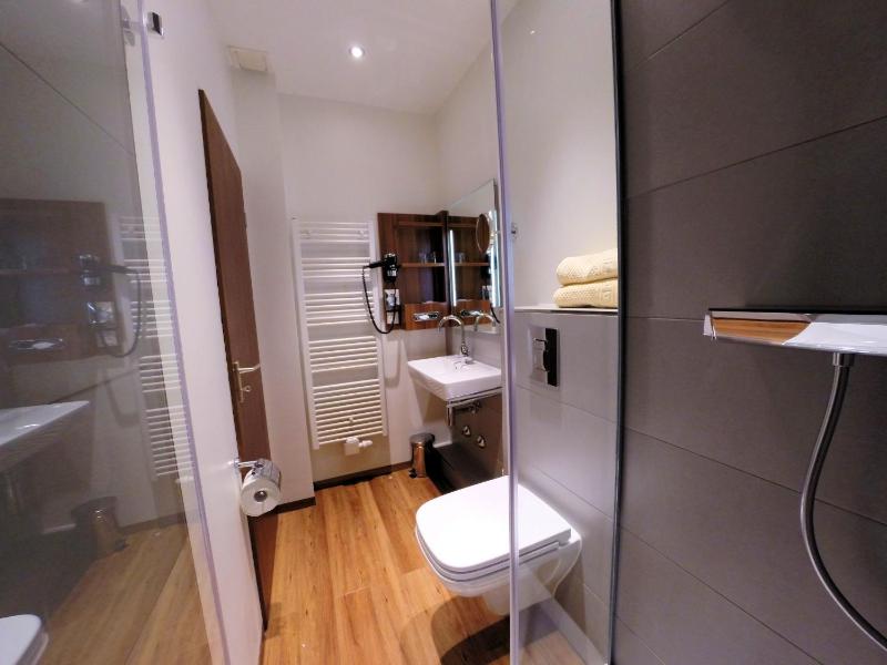 Deluxe Double Room image 4