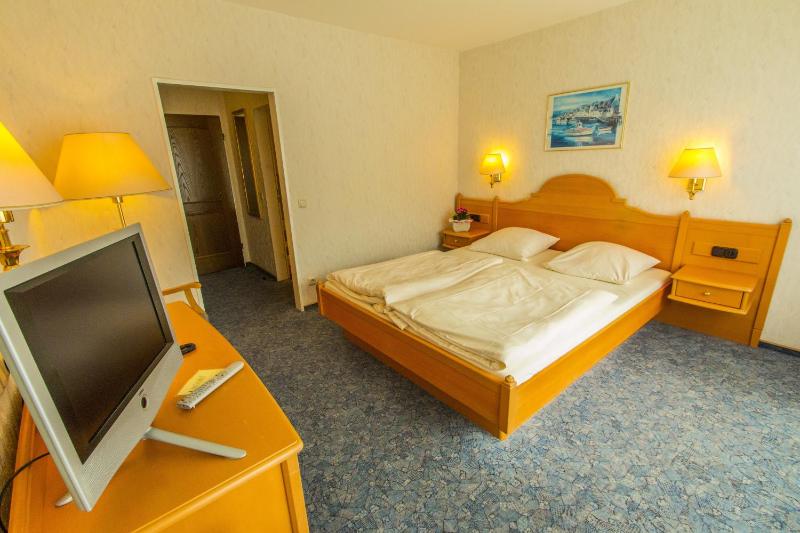 Deluxe Double Room image 2