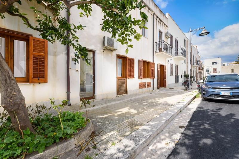 A Casa Di Aurora Apartments - image 1