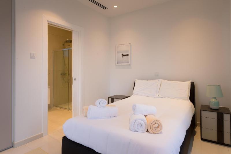 Sea Pearl Beachfront Villas - Anemone - image 8