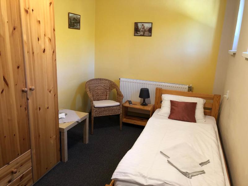 Single Room image 4