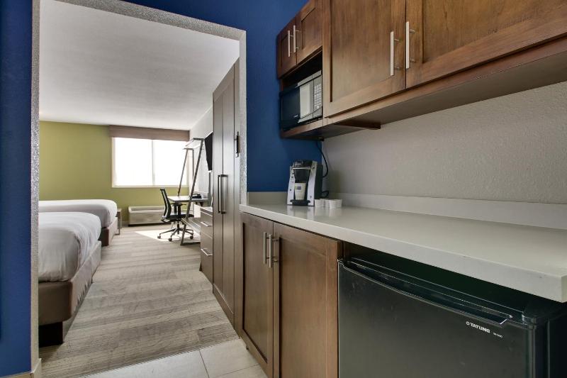 Queen Suite with Two Queen Beds and Sofa Bed image 2