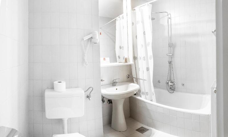 Single Room image 1