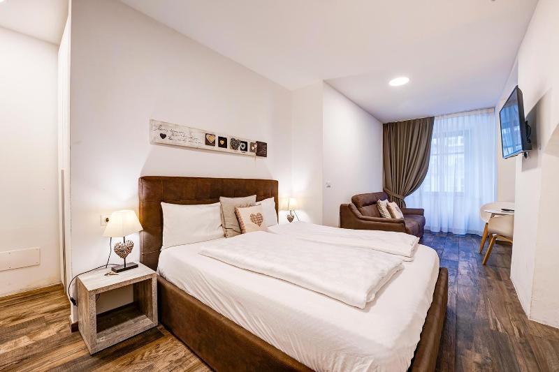 Standard Double Room image 1