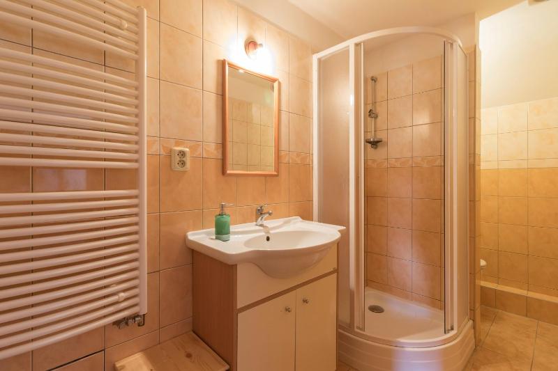 Triple Room with Private Bathroom image 1