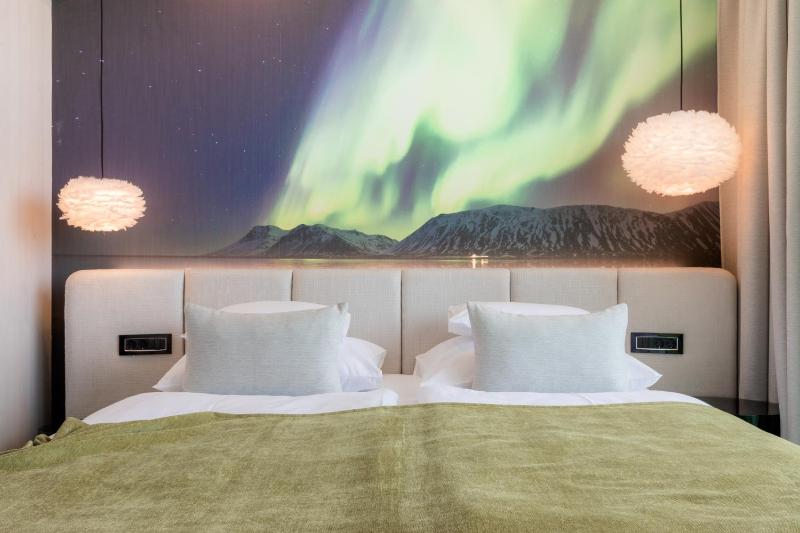 Double Room with Balcony image 4
