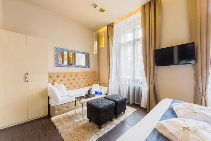 Superior Double or Twin Room image 1