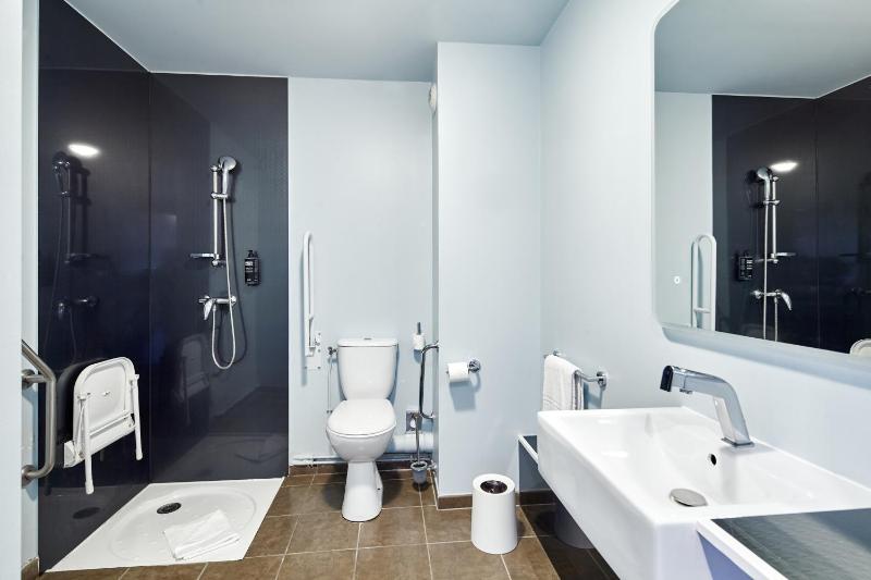 Double Room - Disability Access image 4